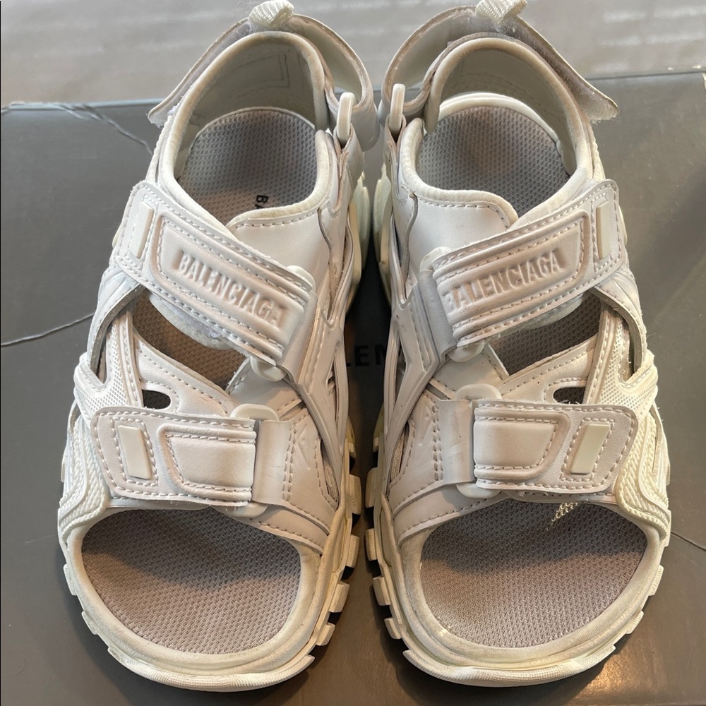 Balenciaga Kids Cream Sandals - Picture 2 of 7